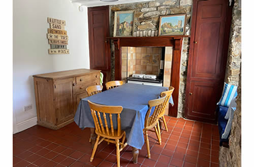 Traditional kitchen with eating area